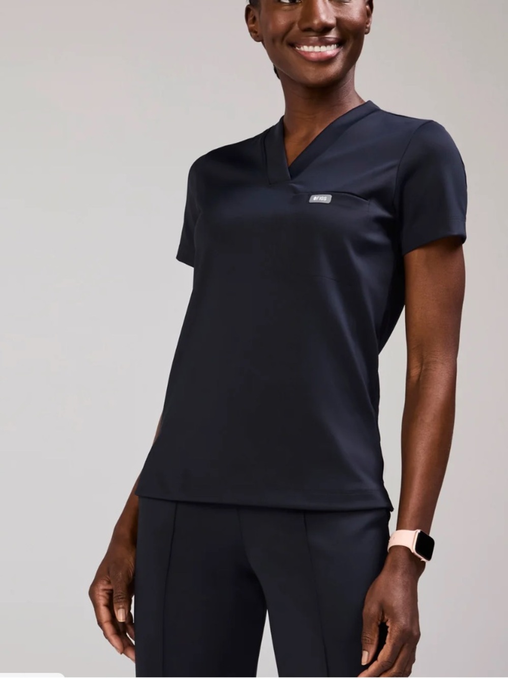 Figs Women’s Navy V-Neck Sona Slim Scrub Short Sleeve Top
